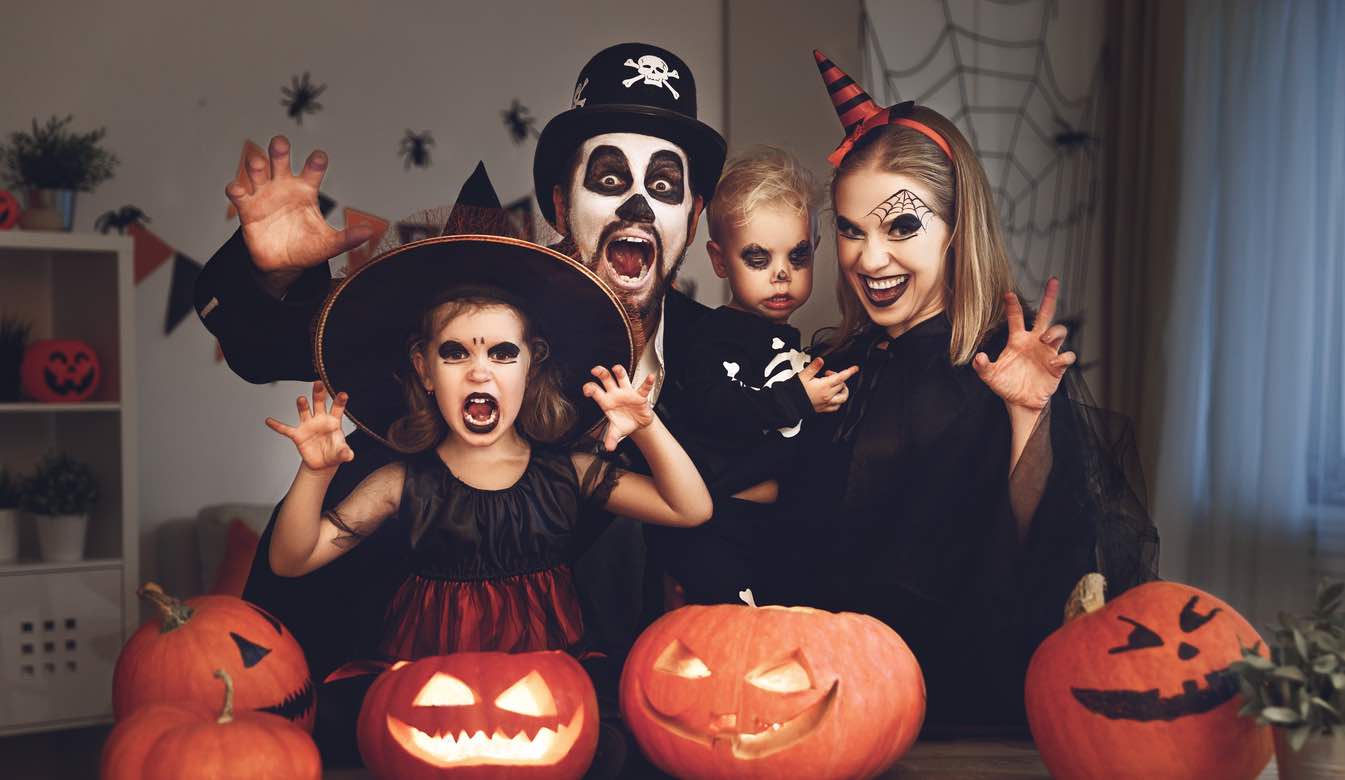 23 Creative Family Halloween Costumes for 2022