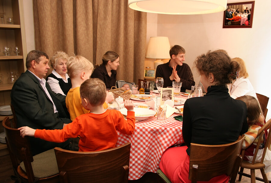 BigFamilyatDinner