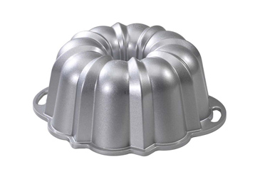Made in the USA, Nordic Ware bakeware bundt pan