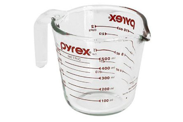 Made in the USA, Pyrex glass measuring cup