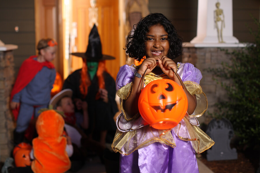 Halloween safety tip, kids trick or treating