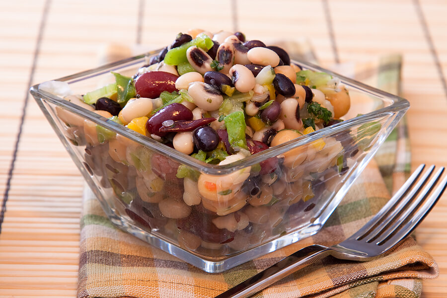 Nut-free lunch ideas, mixed bean salad no nuts