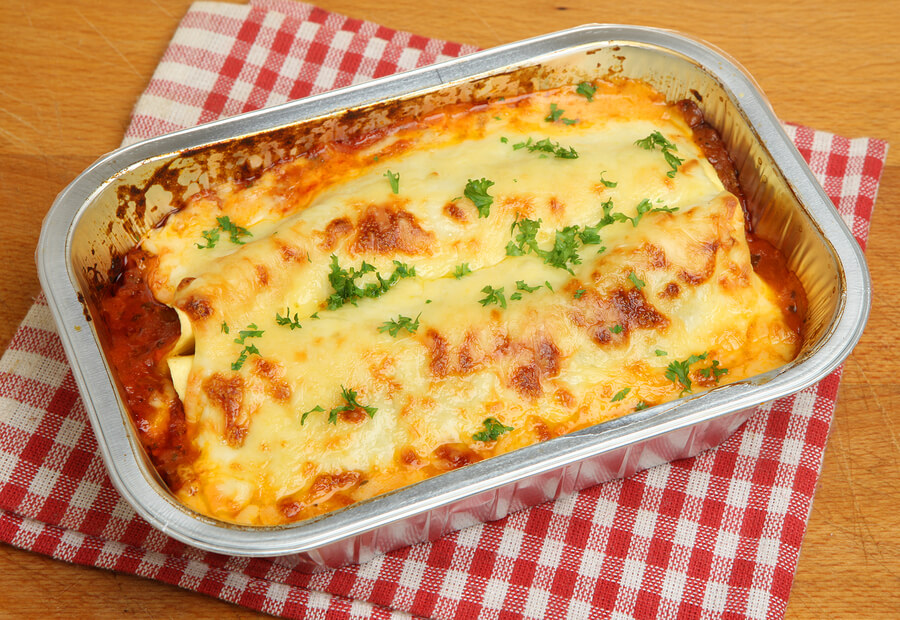 time saver, pan of lasagna