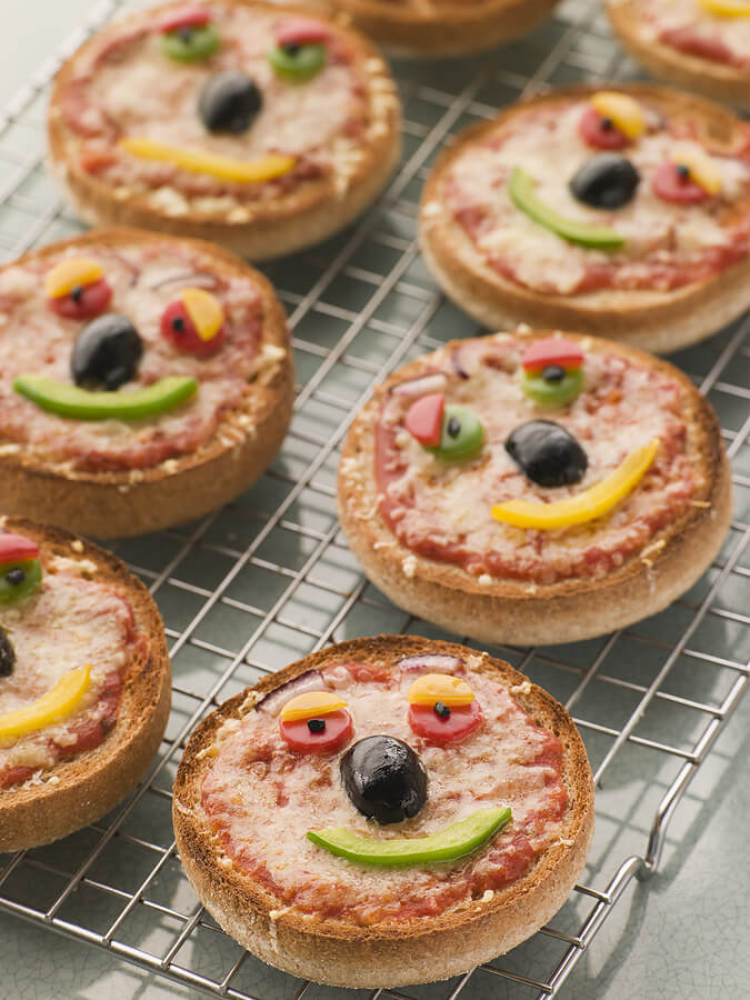 Nut-free lunch ideas, English muffin pizza with smiley face for kids nut free lunch