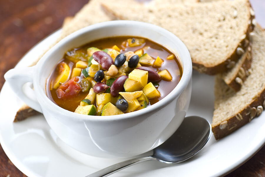 Nut-free lunch ideas, veggie chili for kids lunch