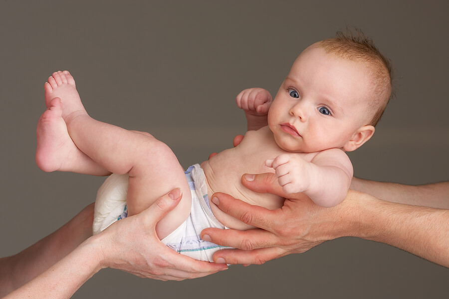 BabyinParent'sHands