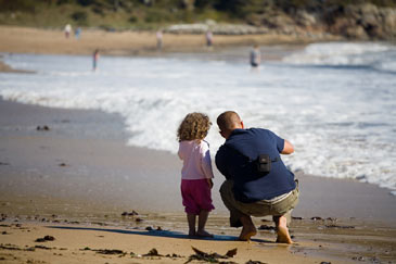 FatherandDaughteronthebeach