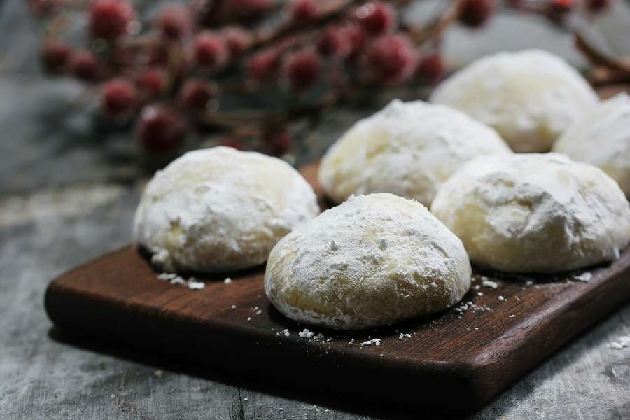 Holiday Cookies Snowballs
