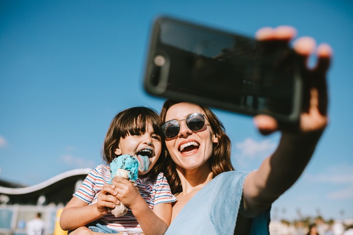Impact of Social Media on Real Moms 