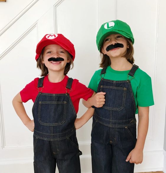 Mario and Luigi Sibling Costume Halloween 2022