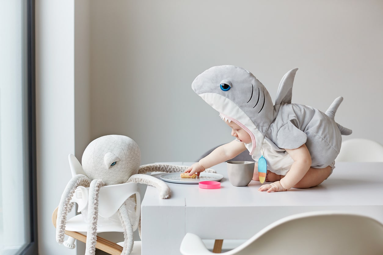 Baby Shark family group halloween costume 2023