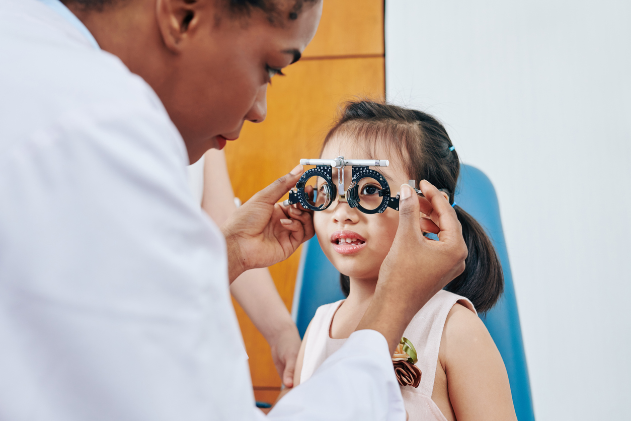 Eye exam for three year olds to five year olds