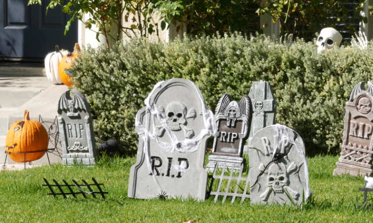 trick or treat graveyard