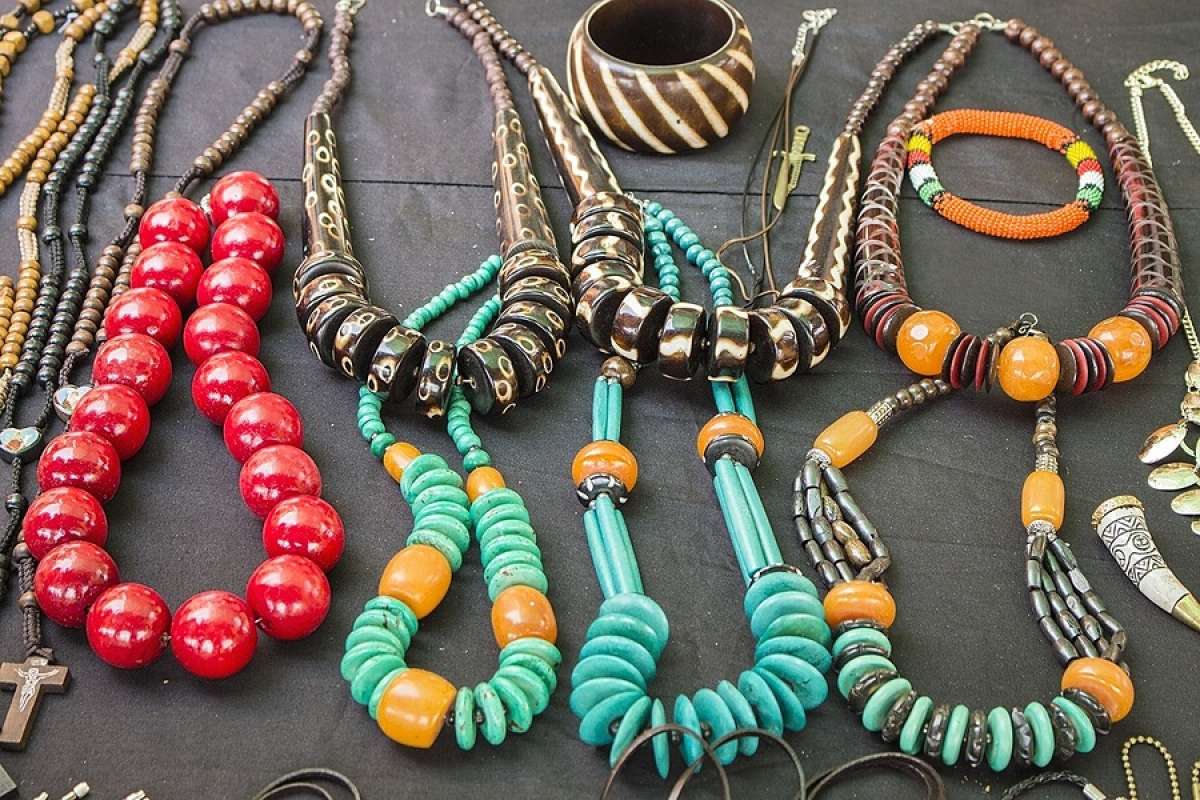 WonderforU Children DIY Beads for Jewellery Bracelet Necklaces String Making 