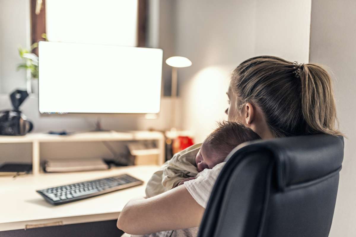 new mom problem: stay at home with the baby or go back to work?