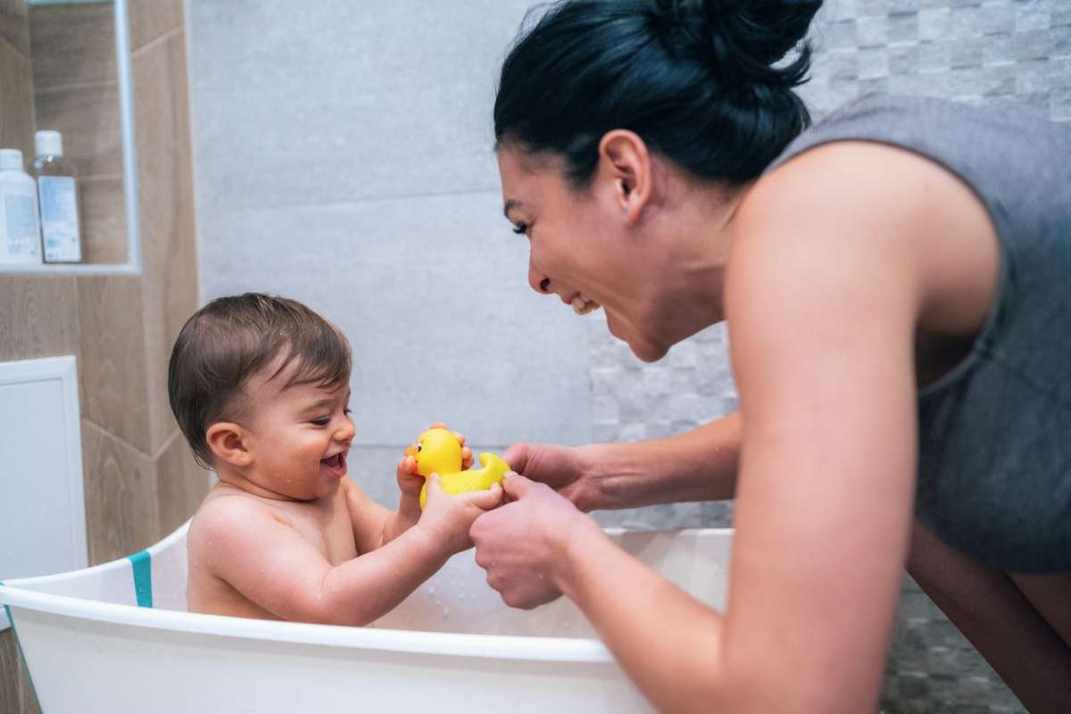 Baby's Bath Toys: Features to Look Out For! - FamilyEducation