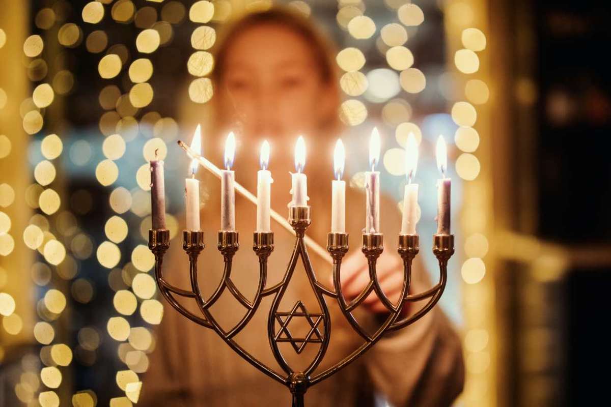 Understanding How Jewish and Interfaith Families Navigate the “Christmas Season”