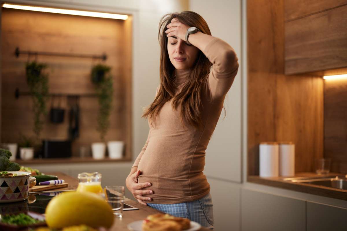 Are Pregnancy Migraines Linked to Miscarriages and Other Complications?