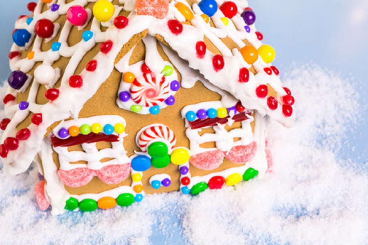 Easy Gingerbread House for Kids