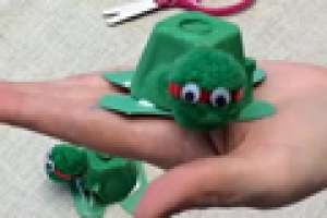 Make Turtle from Egg Cartons