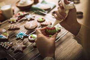 10 Easy Holiday Cookie Recipes for the Whole Family