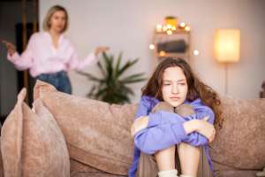 8 Tips for Moms Raising Teenage Daughters to Fight Less and Connect More
