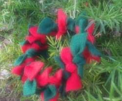 How to Make a Holiday Wreath Ornament