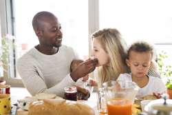 6 Ways to Show Mom You Love Her