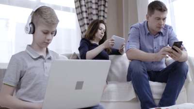 8 Quick Tips for Curbing Your Family's Screen Time