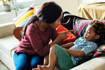 authoritative parenting method used by mom