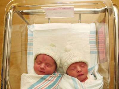 twin babies in hospital