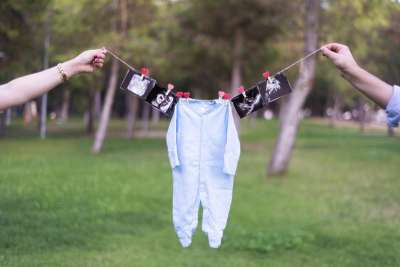 the best gifts for announcing your pregnancy to grandparents-to-be