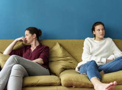5 Signs You Have a Toxic Mother-Daughter Relationship
