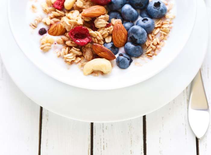 healthy snack for pregnant women or breastfeeding mothers