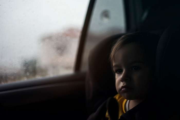 is it okay to leave kid alone in car
