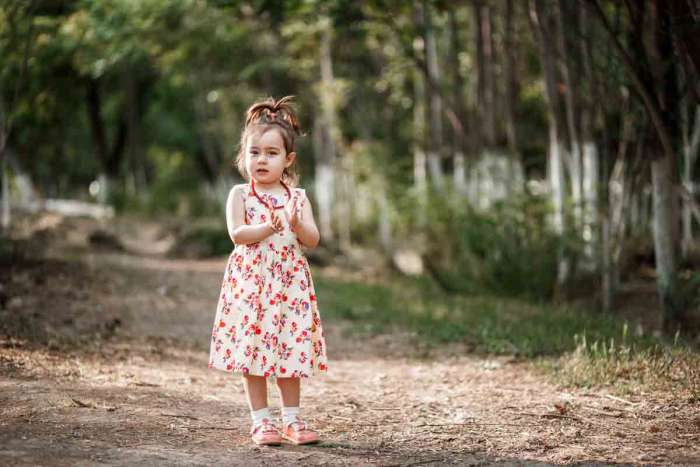 75 Old Fashioned Girl Names_featured