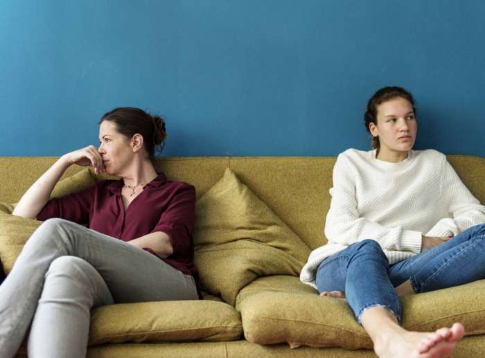 5 Signs You Have a Toxic Mother-Daughter Relationship