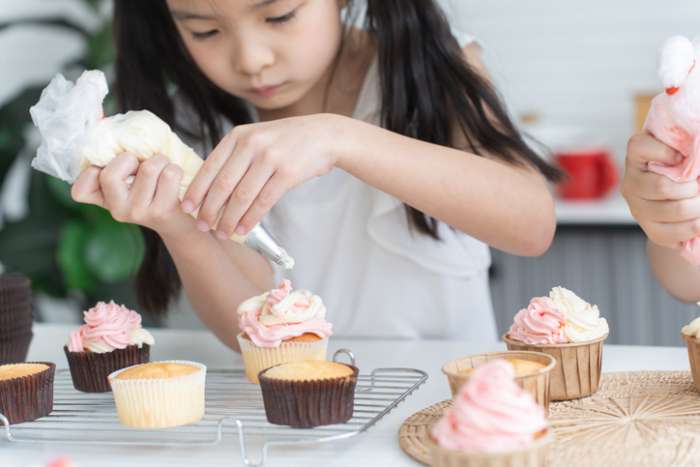 Kids baking