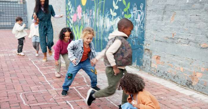 kids playing hopscotch
