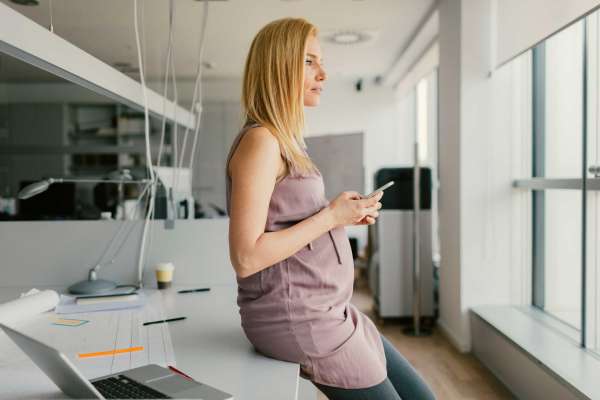 When Do You Tell Your Boss You're Pregnant?