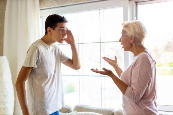 How to Help Teens With Anger Issues and Violent Behavior