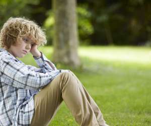 11 Warning Signs Your Child Is Being Bullied