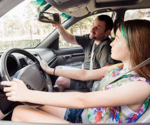 7 Safety Tips to Follow When Teaching Your Teen to Drive